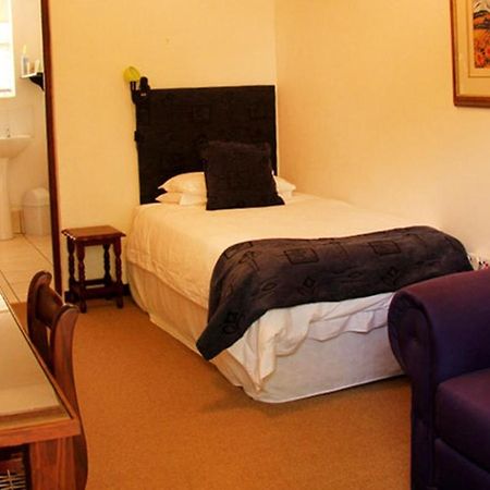Fynbos Guest House Riversdale Bagian luar foto