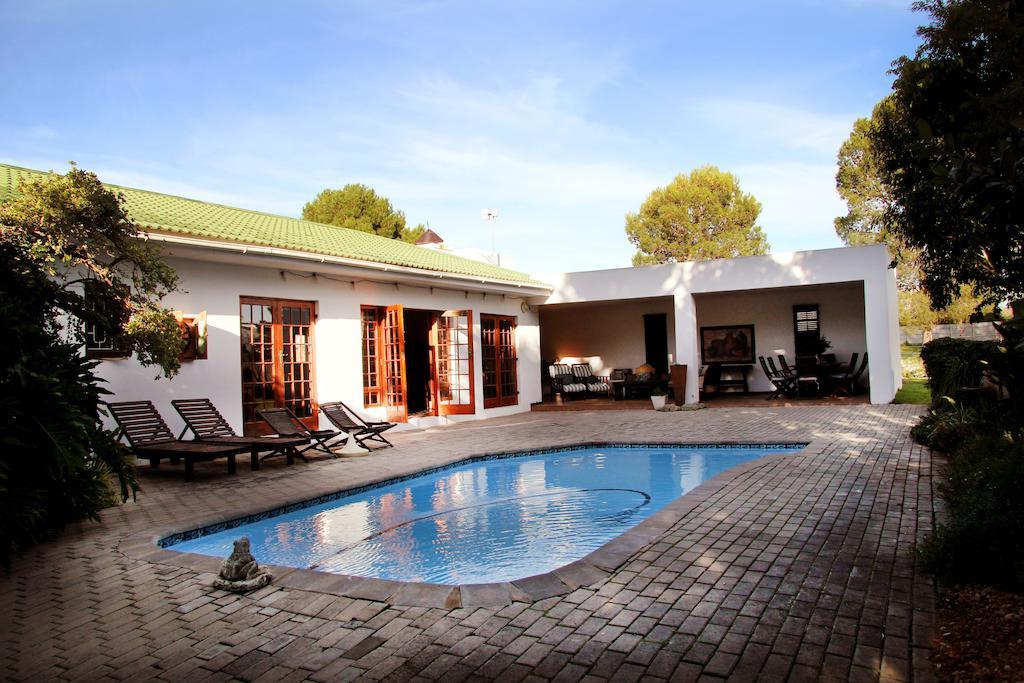 Fynbos Guest House Riversdale Bagian luar foto